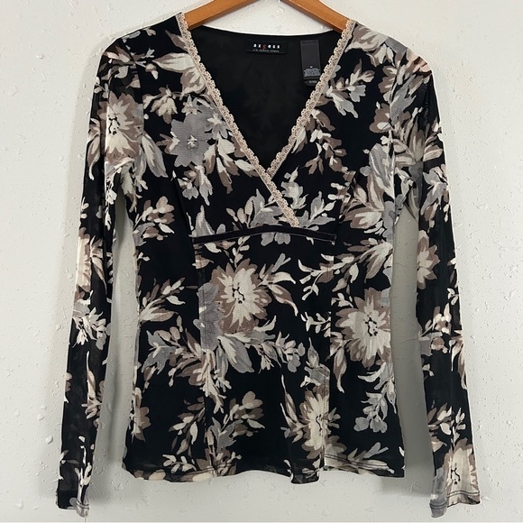 🦋 Axcess by Liz Claiborne Black Cream Floral Sheer V-Neck Blouse Y2K Medium - Picture 1 of 7